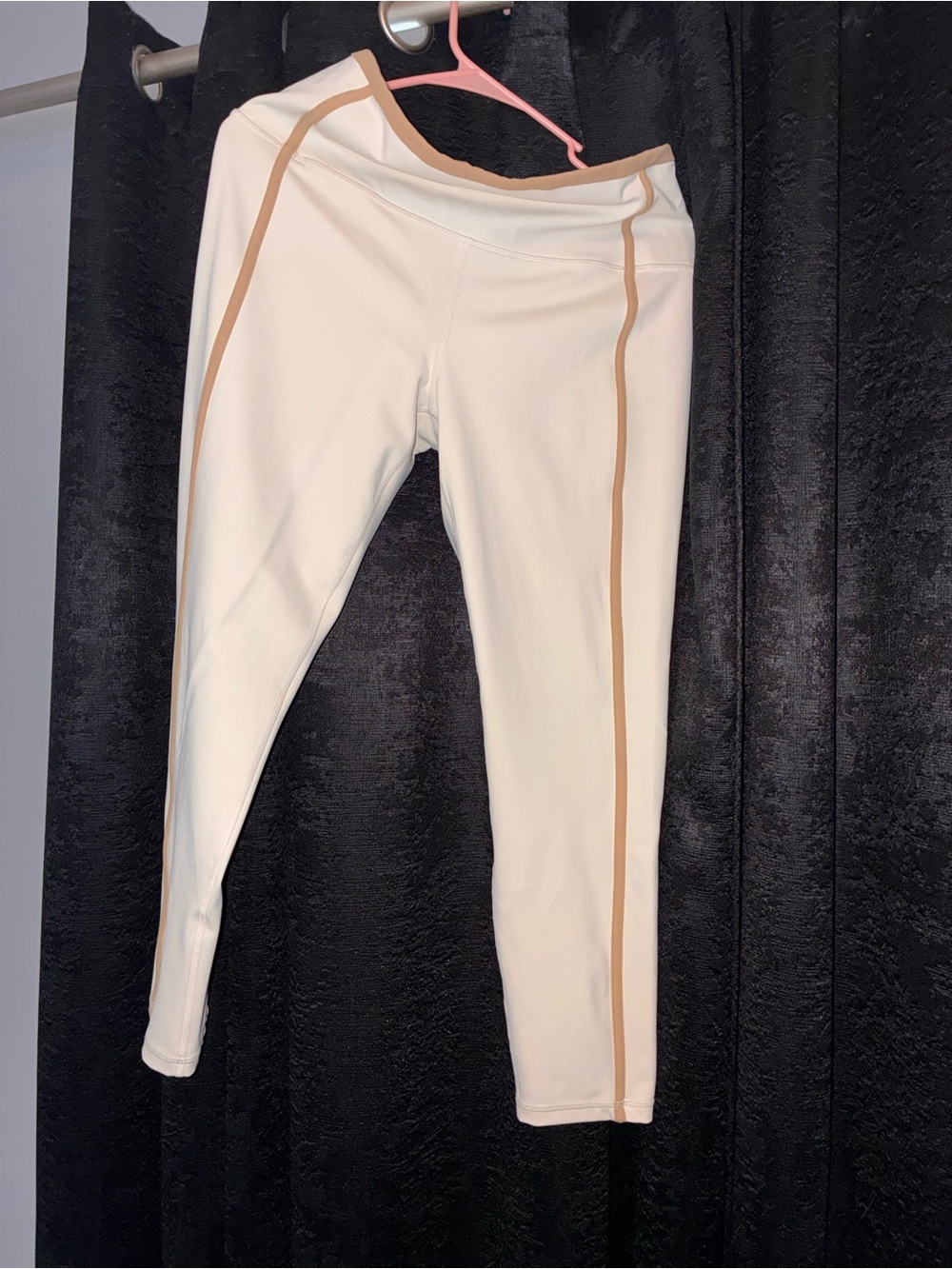 Athleta cream/ brown stripe women legging. size 7/8/ Large